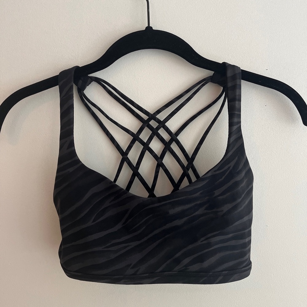 NWOT lululemon free to be- wild bra